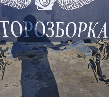 Балка задня,суппорт правий,лівий Hundai i30 універсал. 86631-g4600
