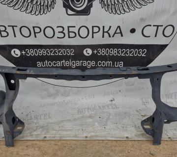 Панель передня (телевізор) VW Transporter T5