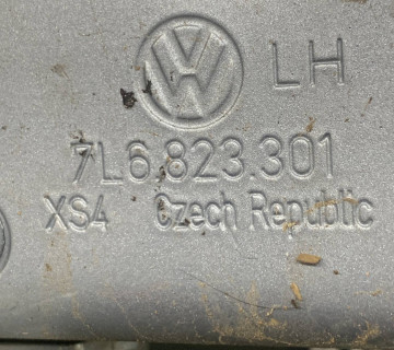 Петля капота ліва 7L6823301 для Volkswagen Touareg