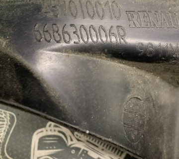 Накладка решітки повітрозабірника ліва Renault Megane III 668630006r