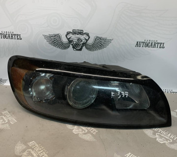 Фара права Volvo C30 31214538, 0301232202