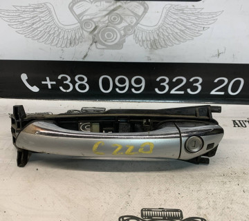 Ручка дверей зовнішня передня ліва Mercedes w211 A2117601570