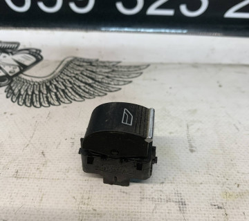 Кнопка керування склопідйомником передня права Ford Focus 2 bm5t14529ac