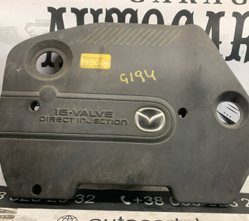 Декоративна кришка двигуна Mazda 6 2.0di 2002-2007 rf7n10230