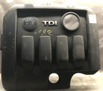 Кришка двигуна декоративна 03L103925, 03L103925R Audi Seat Skoda Volkswagen