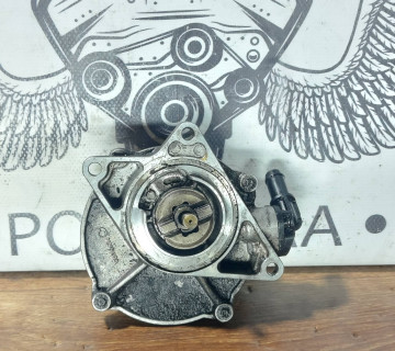 Вакуумний насос Audi A6 C5 2.5TDI Pierburg 057145100C