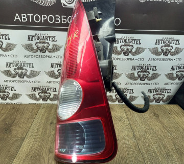 Ліхтар задній лівий Renault Espace 4 (2003-2014) 8200027155