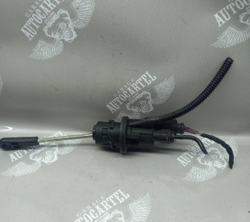Головний циліндр щеплення AUDI A4 B7 8k1721401b