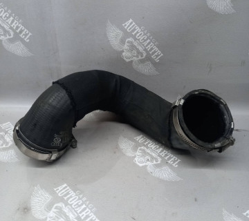 Патрубок інтеркулера лівий 4f0145737G Audi A6 C6 2.7-3.0tdi 4f0145737g