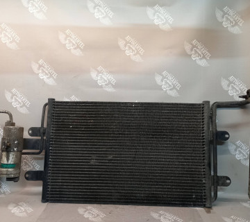 Радіатор кондиціонера Skoda Octavia Tour VW Golf 4 1J0820411D VAG