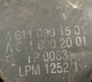 a6110901501 корпус повітряного фільтра Mercedes C W203 2000-2007