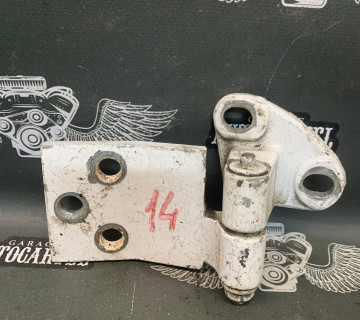 Петля дверки Mercedes Vito w638 2100000620425
