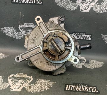 ВАКУУМ НАСОС AUDI A4 B6 2.0 FSI 06d145100d