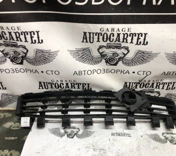 Решітка бампера переднього 8200412379 для Renault Megane II