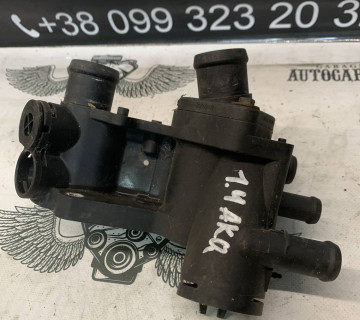 Корпус термостату Vw Golf 4 Skoda Octavia 032121111p