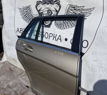 Дверка задня права Mercedes W204 21870613