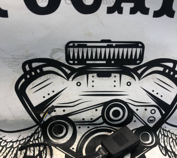 Переднатягувач ремня безпеки передній правий VW Golf (VII) 2012-2020 5G4857756C