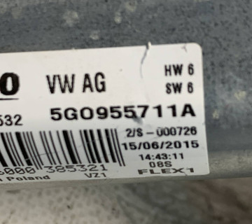Моторчик заднього склоочисника VW Passat B8 5g0955711a