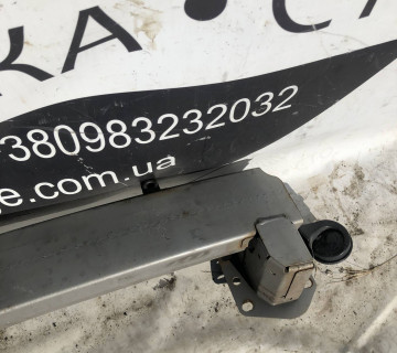 Підсилювач бампера передній Dodge Caliber 21905643