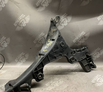 Кронштейн заднього бампера правий Audi A3 8P 8p3807378b