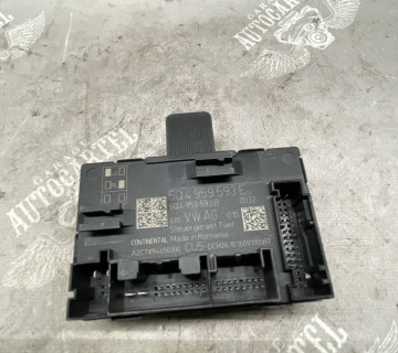 Блок керування дверей передньої лівої skoda octavia a7 5q4959593e