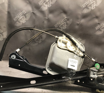 Склопідіймач. передній. правий Volkswagen Golf 5 03-08 1k3837462