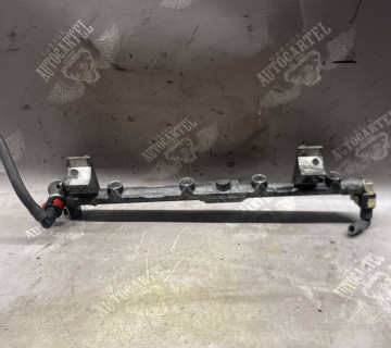 Паливна рейка/рампа Ford Focus 1.4 16V 98MF9H487