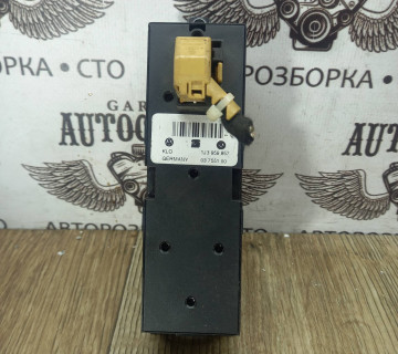 Кнопки склопідйомника Volkswagen Golf 4,1J3959857