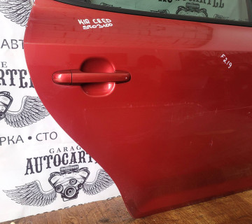 Дверка задня права kia Ceed 1 2006—2012 st03100 universal