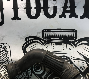 1k0129684a Патрубок воздушного фільтра Volkswagen Caddy 3