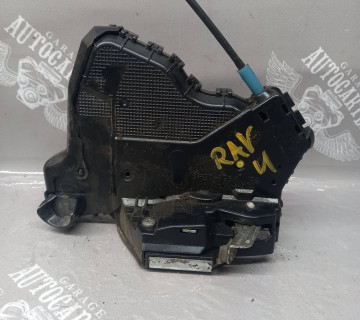 Замок передньої двері, правої Toyota Corolla 4pin 6903042220