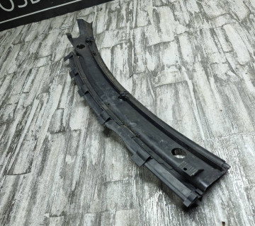 8d1819401 Декоративна накладка під лобове скло жабо Audi A4 B5 1995-2001