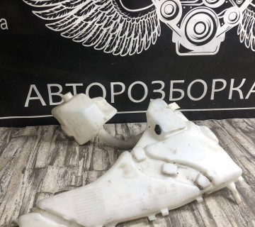 4n51-13k163-ac Бачок омивача скла,фар Volvo s40