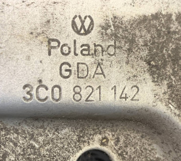 3c0821142 Кронштейн крила правий Volkswagen Passat B6 2005-2010