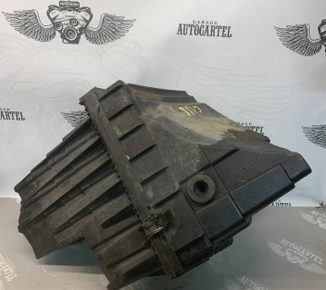 Корпус повітряного фільтра VW Transporter T5 1.9 TDI 7h0129601c