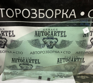 Скло дверей ліве переднє Renault Clio 4 803015079R, 21802041