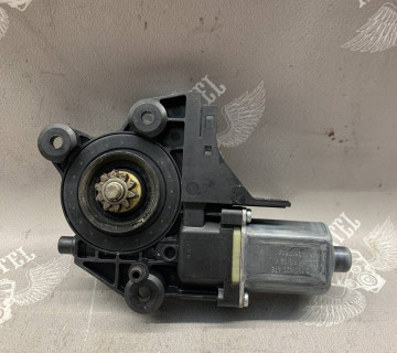 Моторчик склопідйомника передній правий RENAULT MEGANE 3 807301396r