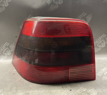 Ліхтар задній лівий Volkswagen Golf 4 хетчбек 1j6945111s