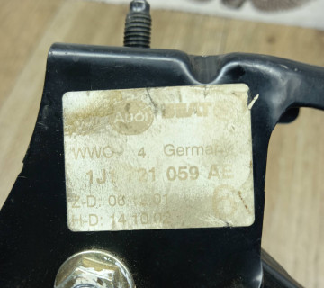 Педаль щеплення VOLKSWAGEN GOLF IV 1997-2006,1J1721059AE