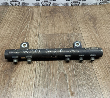 Паливна рейка 1.3cdti Opel Corsa Meriva 55211908, 0445214141