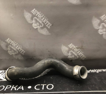 Mercedes-Benz A2045011682 Патрубок радіатора правий до двигуна OM651 R4 2.2 cdi E-Class W212 C-Class W204
