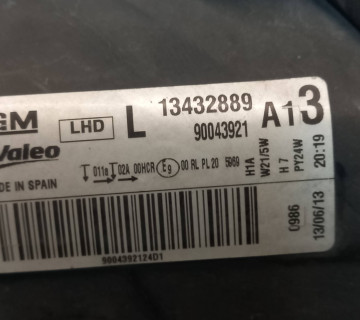 Фара передня ліва 90043921 Opel Corsa D рест13432889