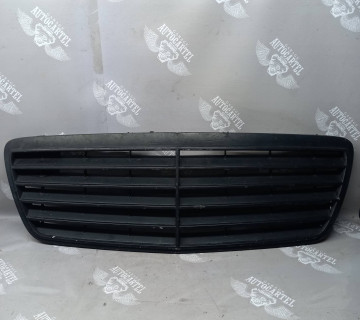 Решітка радіатора Mercedes E-Class W210 99-02 2108800683, 21480911