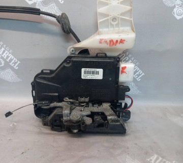 Замок двері передньої правої електричний 9 пінів 3D1837016AC VW CADDY III 2004-2015 3d1837016ar