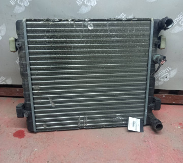 Радіатор охолодження двигуна Seat Leon, Toledo; Skoda Octavia; Volkswagen Golf, Bora1j0121253am