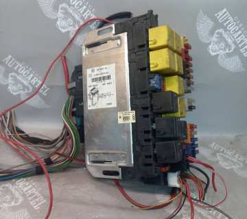 Блок запобіжників SAM передній лівий Mercedes W220 a0295450432