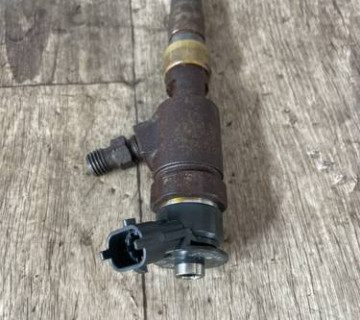 Форсунка Bosch 1.6 HDI Citroen Berlingo