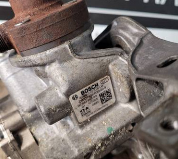 Топливный насос высокого тиску ТНВД BOSH Ford Fiesta 1.4TDCi 2010- 0445010516