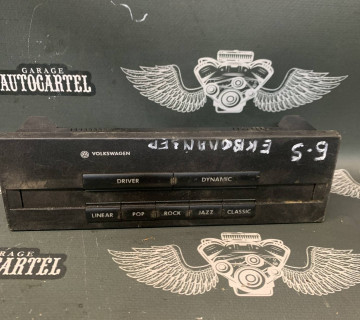 1j0035624a VW PASSAT B5 ПАНЕЛЬ РАДИО 1J0035624A