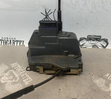 Замок задній правий RENAULT MEGANE 2 6pin 8200212464